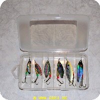 3821322 - 6 forskellige spinnere i praktisk grejæske nr. 1-2 (Se billede)