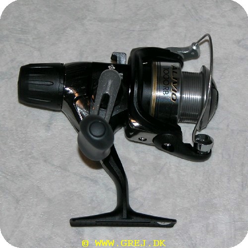 022255097901 - Shimano Alivio 1000 RB<BR><LI>XT7 hjulhus</LI><LI>Varispeed</LI><LI>Super stopper II</LI><LI>Dyna Balance</LI><LI>Biogrip</LI><LI>Gear Ratio 5.2:1</LI><LI>Vægt 210 gram</LI><LI>Kugleleje 1</LI><LI>Rulleleje 1</LI><LI>Linekapasitet 0.18/170 - 0.20/140 - 0.25/90 - 0.30/60</LI>
