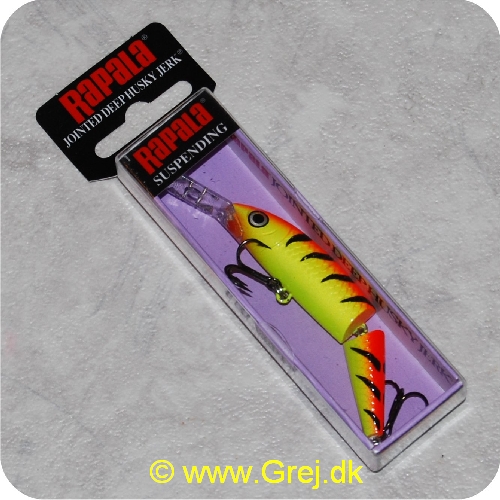 022677194240 - Rapala Jointed Deep Husky Jerk - 8cm/5g - Suspending - Hot tiger - Arbejdsdybde:1,2-2,4m - Leddelt krop der giver en livlig gang - Monteret med VMC trekroge - Orange/gul/sort