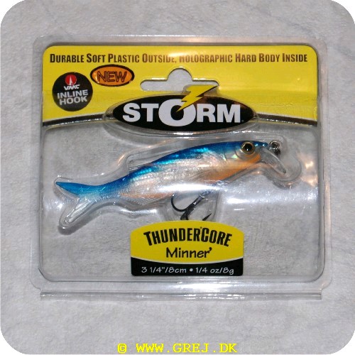 039984081873 - Thundercore Minner - Blue Glimmer - 8 cm - 8 gram - Slank fiskeimitation, der har Weight Shift System, som giver lange kast. Appetitvækkende kombination af det bedste fra woblere og kigs. Svømmedybde 0,3 - 0,6 meter.<BR>
Wobleren er kombineret med en WMC trekrog som er en god, pålidelig trekrog, så fisken ikke bare bøjer krogen.